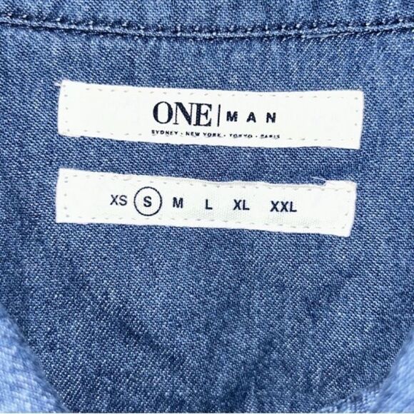 One Teaspoon Men's Blue Lightweight Denim
Jacket(Size Small) - Picture 6 of 11